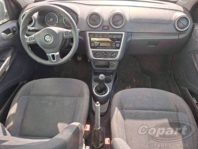 2015 VOLKSWAGEN VOYAGE 