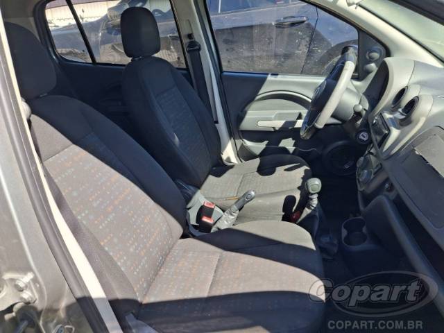 2015 FIAT UNO 