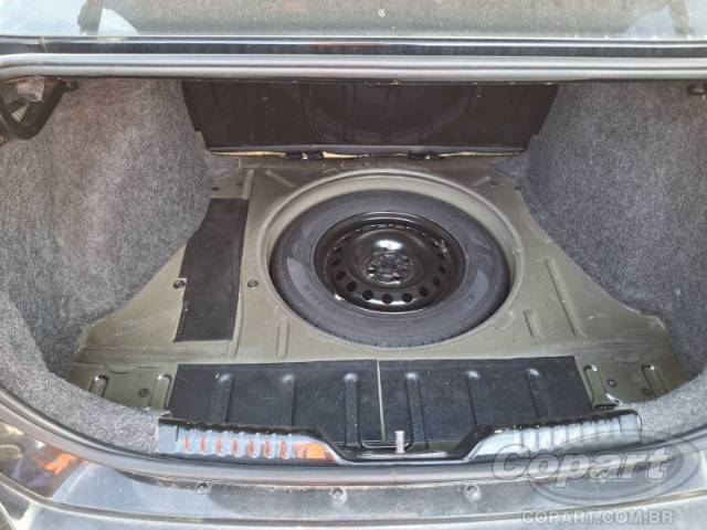 2015 VOLKSWAGEN VOYAGE 