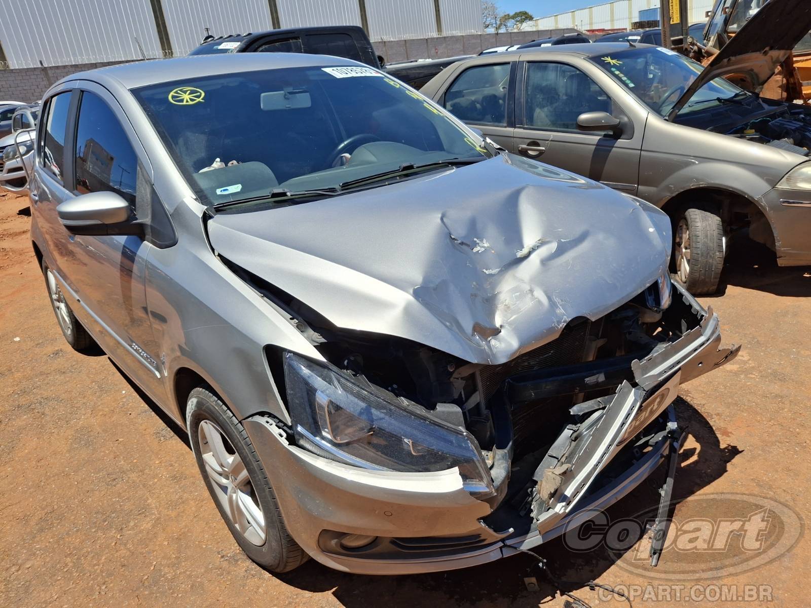 Veículo VW - VolksWagen Fox VOLKSWAGEN FOX Comfortline 1.0 12V MPI 2017 2017 em leilão