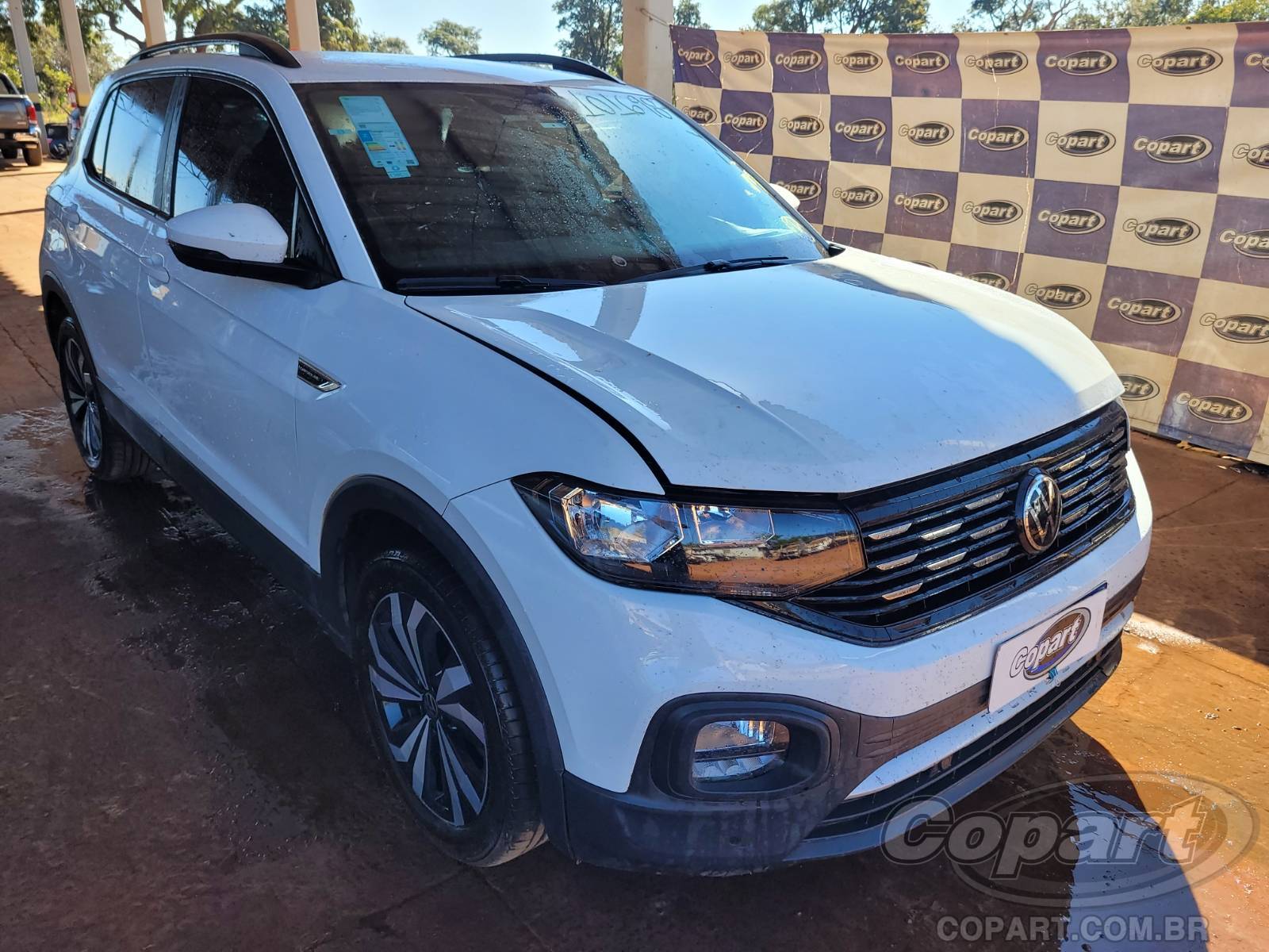 Veículo VW - VolksWagen T-Cross 2024 VOLKSWAGEN T-CROSS T-Cross Comfortline 200 AT 1.0 12V TSI Turbo 2024 em leilão