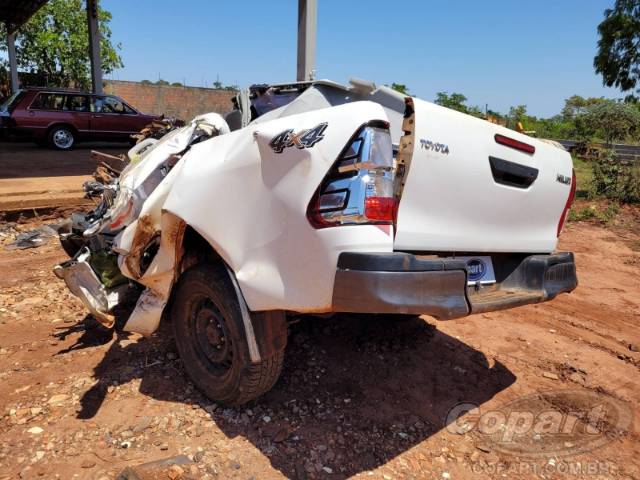 2021 TOYOTA HILUX CD 