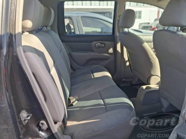 2010 NISSAN LIVINA 