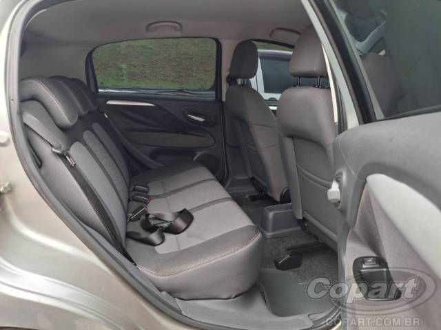 2015 FIAT PUNTO 