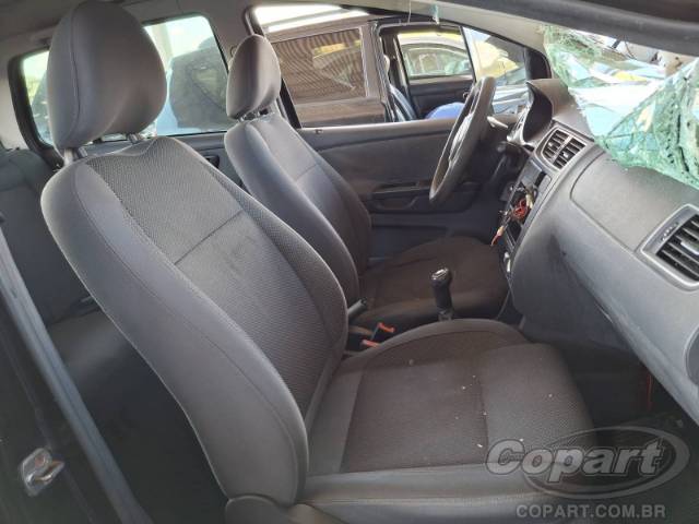 2010 VOLKSWAGEN FOX 