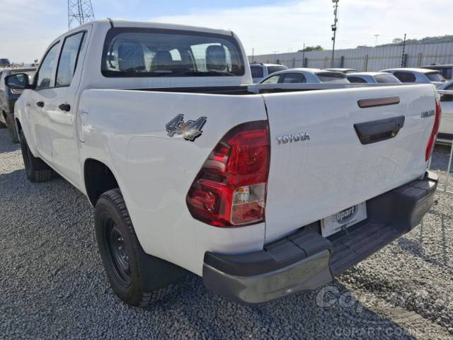 2025 TOYOTA HILUX CD 