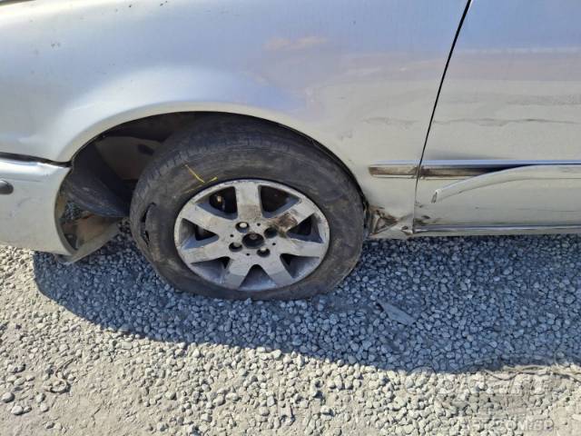 2000 TOYOTA COROLLA 