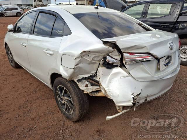 2023 TOYOTA YARIS SEDA 