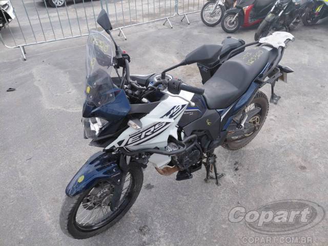 2025 KAWASAKI VERSYS-X 