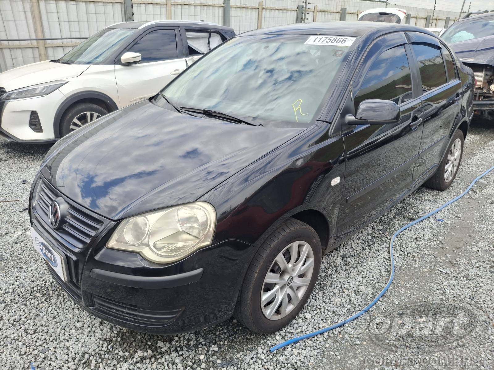 Foto 2: 2009 VOLKSWAGEN POLO SEDAN