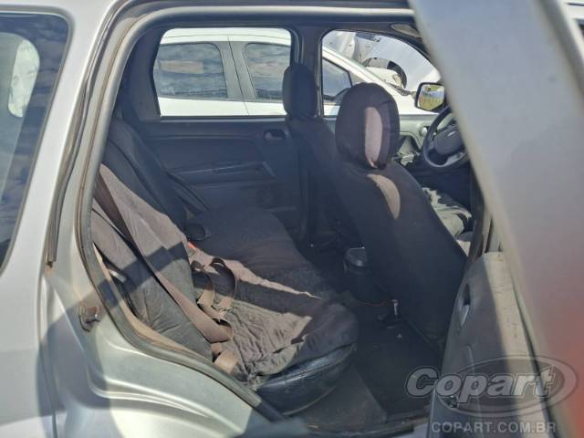 2004 FORD ECOSPORT 