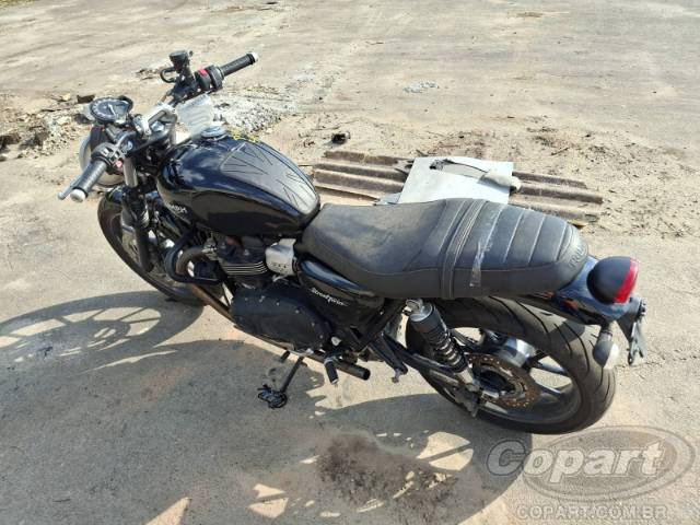 2017 TRIUMPH STREET TWIN 