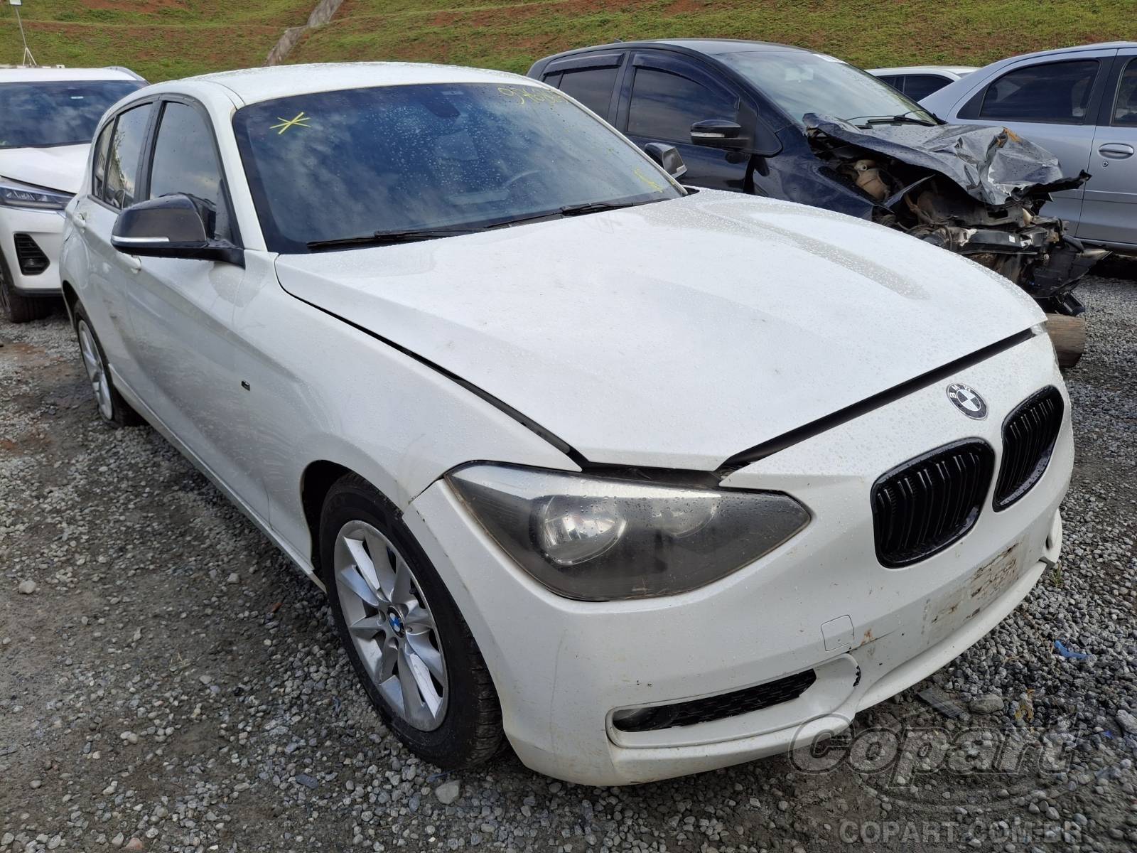 Veículo BMW Serie 1 BMW Serie 1 118i 1.6 16V Turbo 2013 Pequena Monta 2013 em leilão