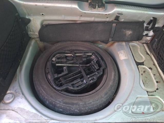 2011 VOLKSWAGEN FOX 