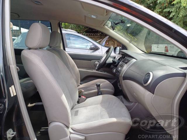 2010 NISSAN LIVINA 