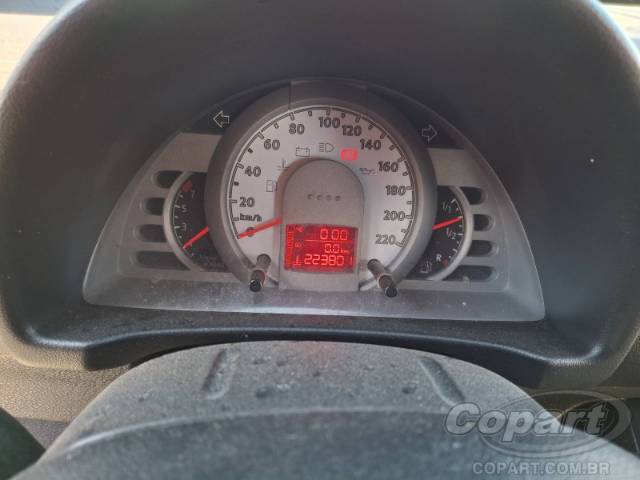 2009 VOLKSWAGEN FOX 