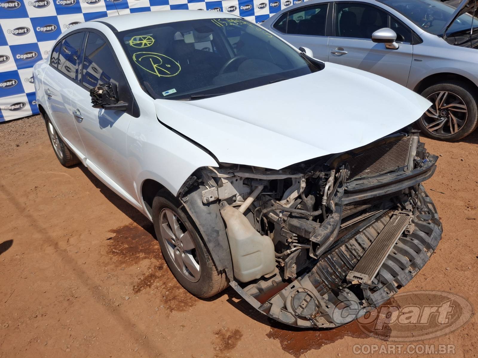 Renault Fluence 2013 em leilão