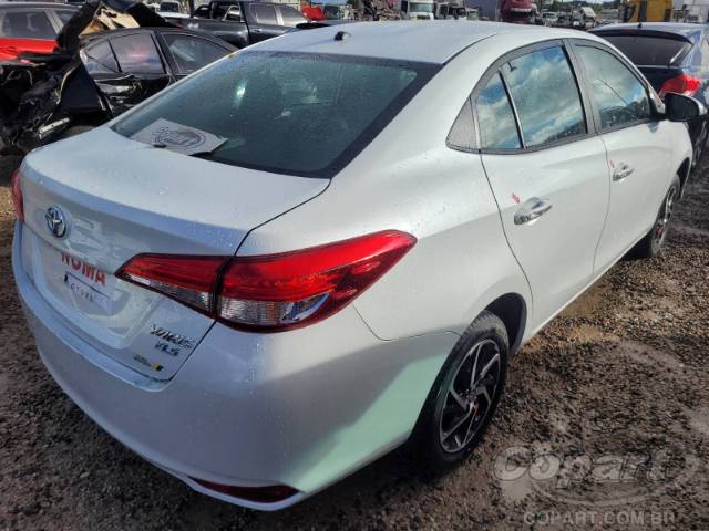 2023 TOYOTA YARIS SEDA 