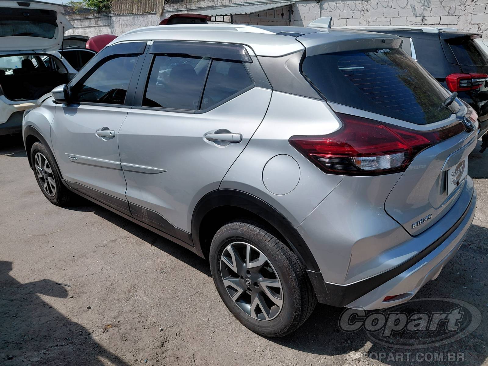 Foto 3: 2024 NISSAN KICKS