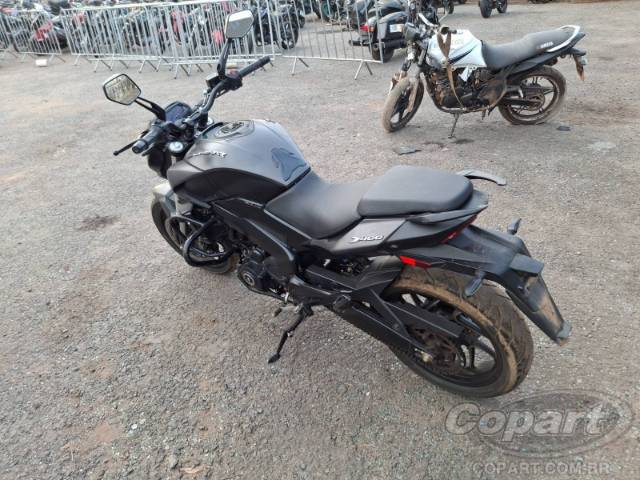 2025 BAJAJ DOMINAR 