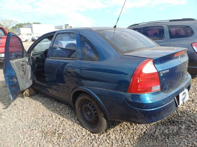 2003 CHEVROLET CORSA SEDAN 