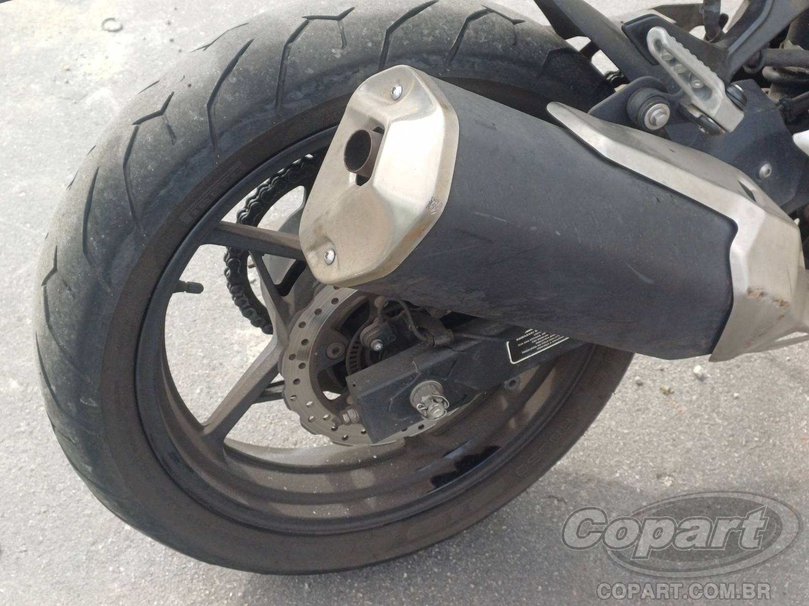 Foto 7 de 10: 2023 KAWASAKI Z400