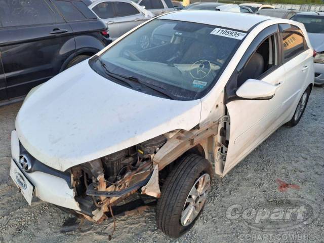 2013 HYUNDAI HB20 