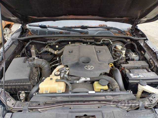 2017 TOYOTA HILUX SW4 