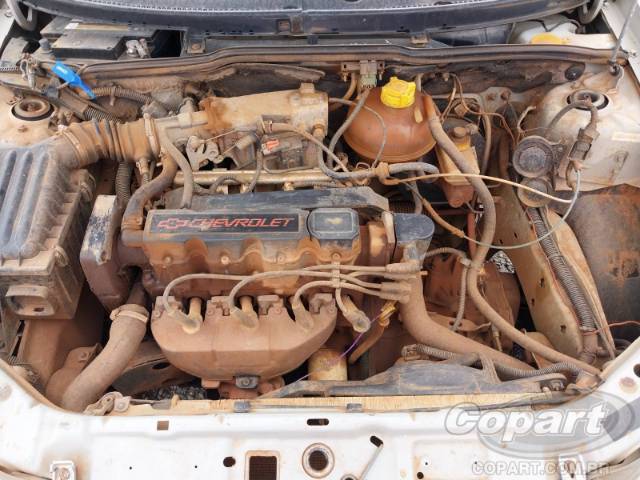 2004 CHEVROLET CORSA SEDAN 