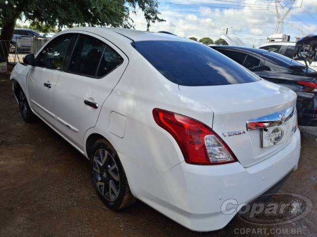 2017 NISSAN VERSA 