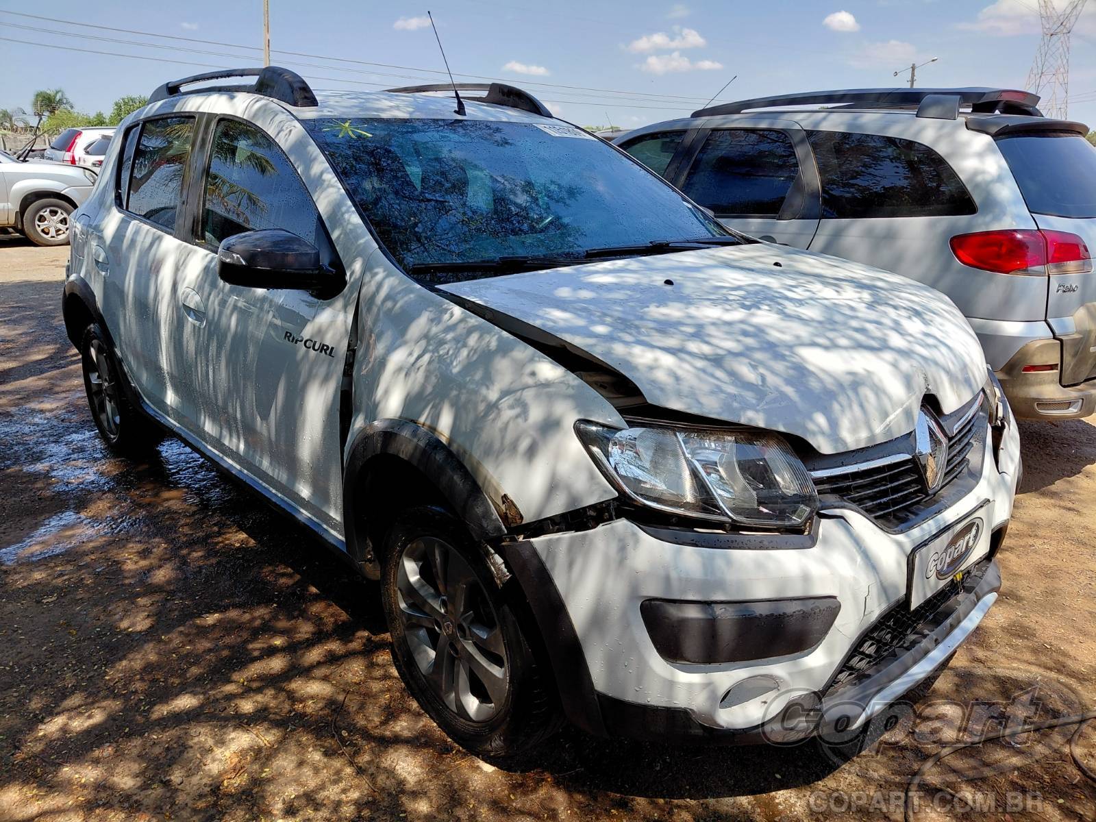 Renault Sandero 2017 em leilão