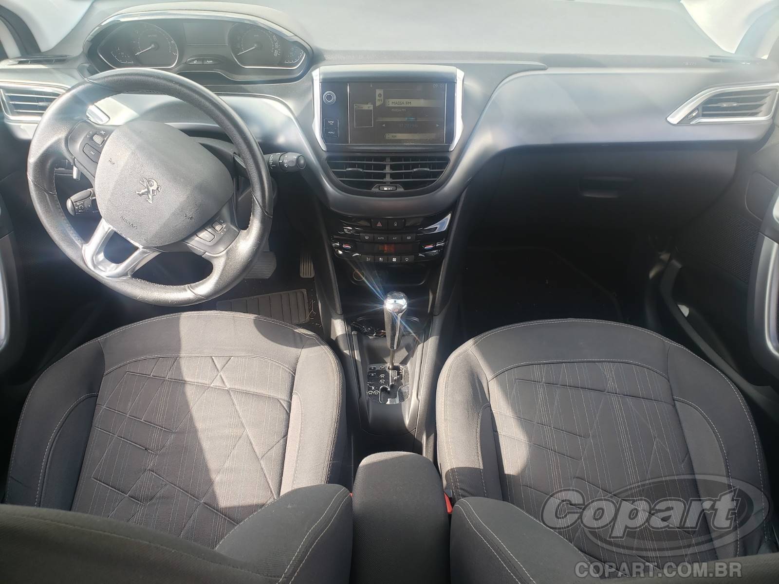 Foto 9 de 10: 2014 PEUGEOT 208