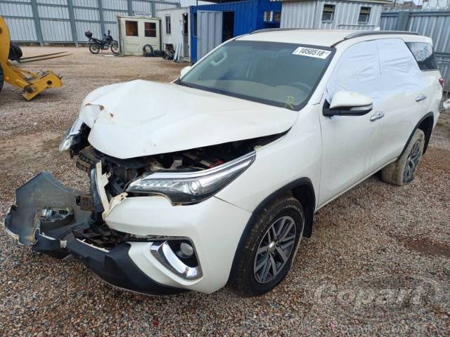 2017 TOYOTA HILUX SW4 