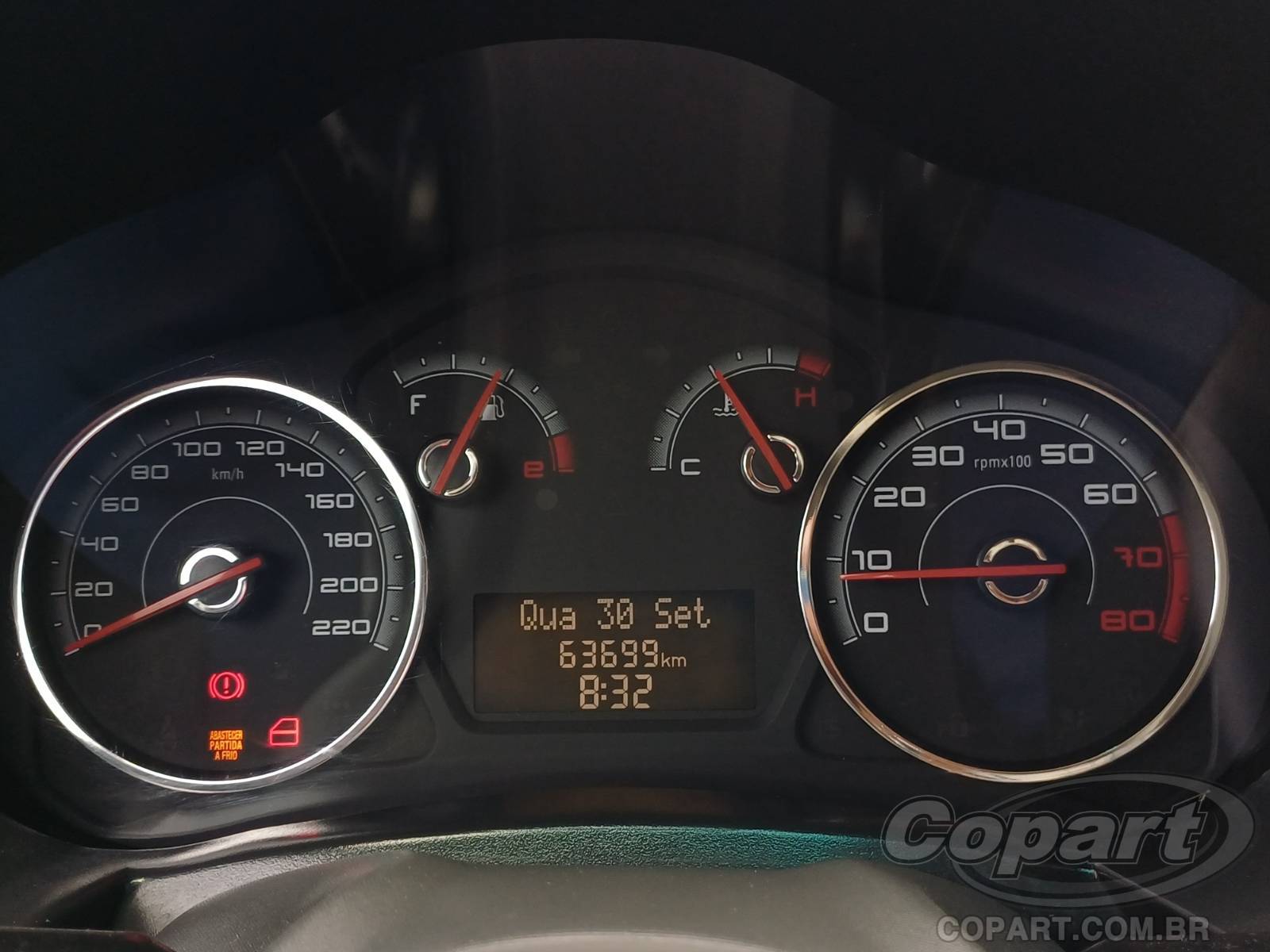 Foto 8 de 10: 2015 FIAT GRAND SIENA