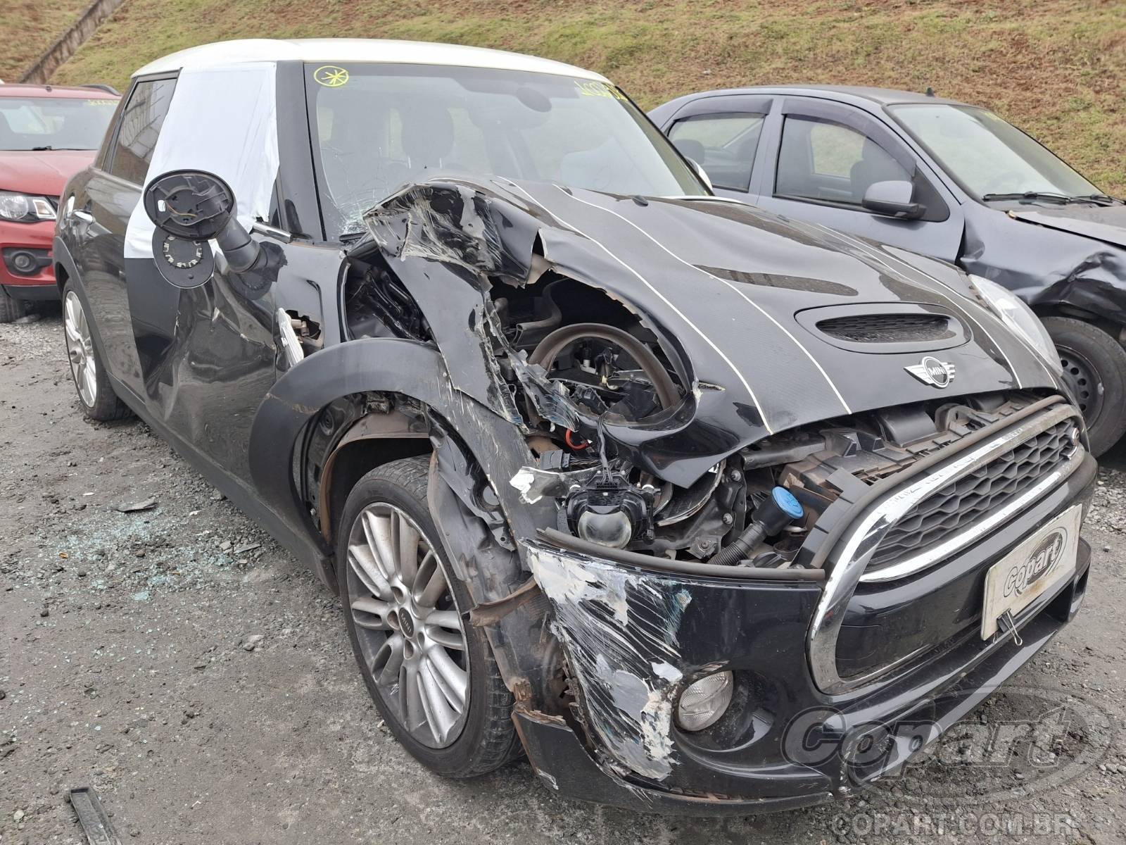 Veículo BMW Cooper MINI COOPER S 2.0 16V TWIN TURBO 2015 Gasolina 2015 em leilão