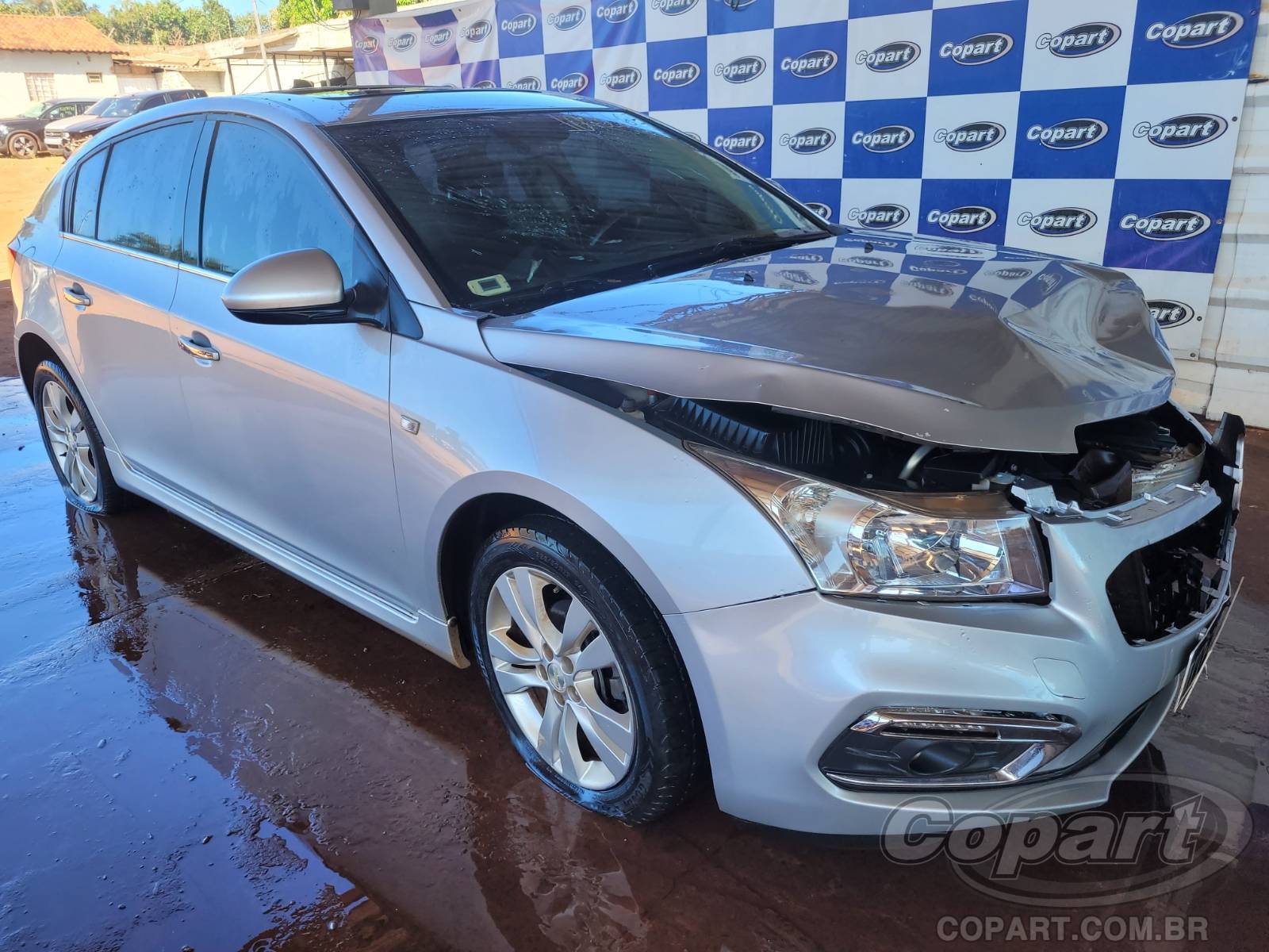 Veículo GM - Chevrolet Cruze Chevrolet Cruze Hatch 1.8 16V 2015 Colisão 2015 em leilão