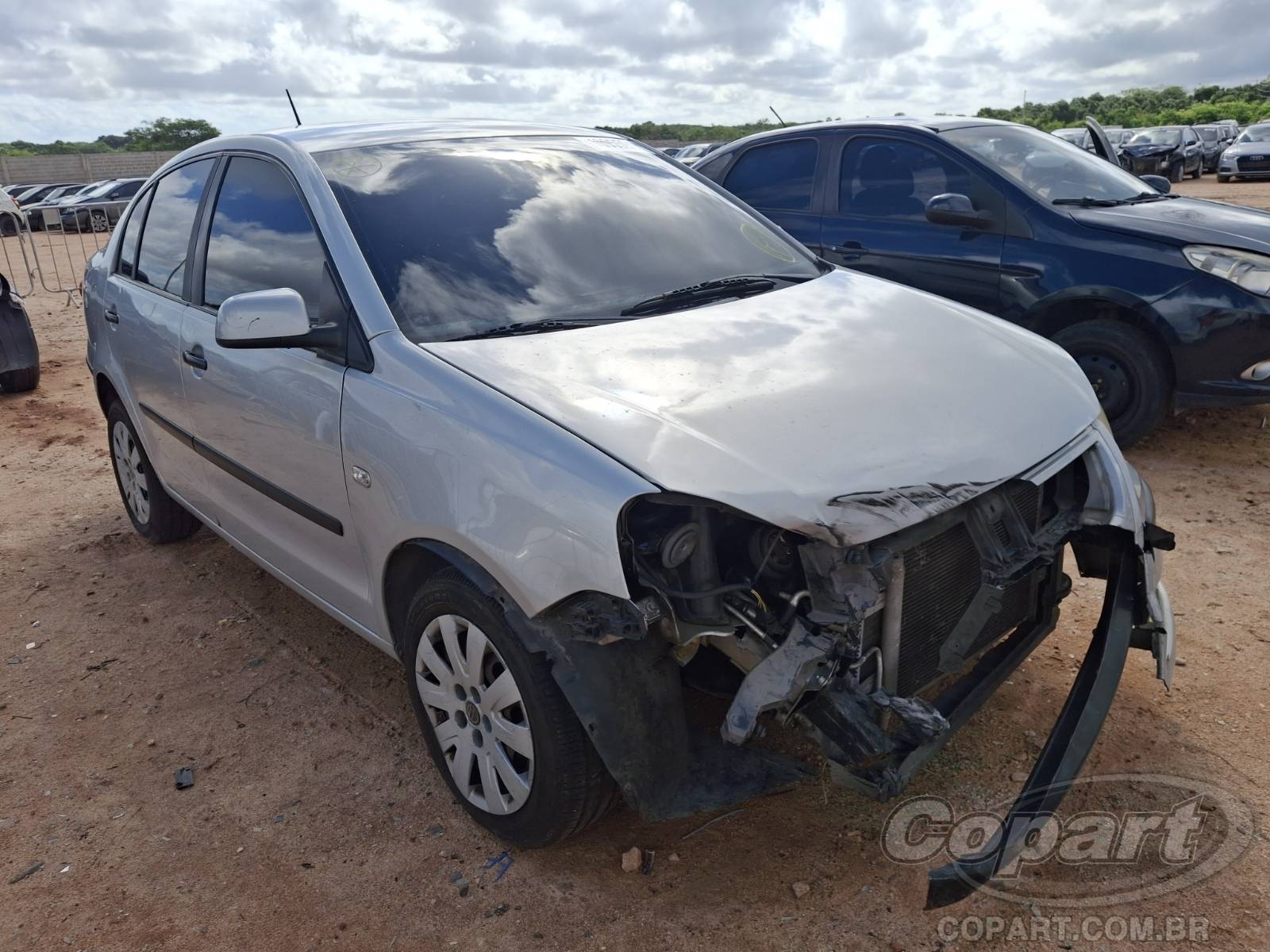 Volkswagen Polo Sedan 1.6 Total Flex