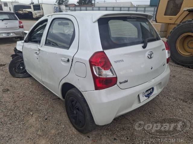 2015 TOYOTA ETIOS 