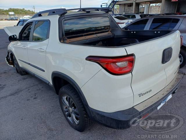 2022 FIAT TORO 