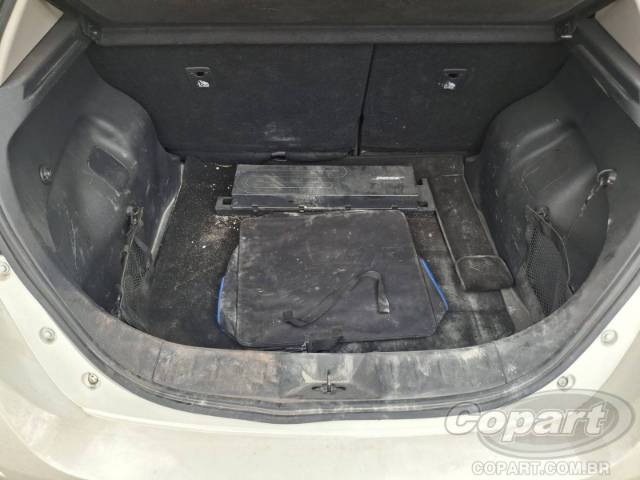 2023 NISSAN LEAF 