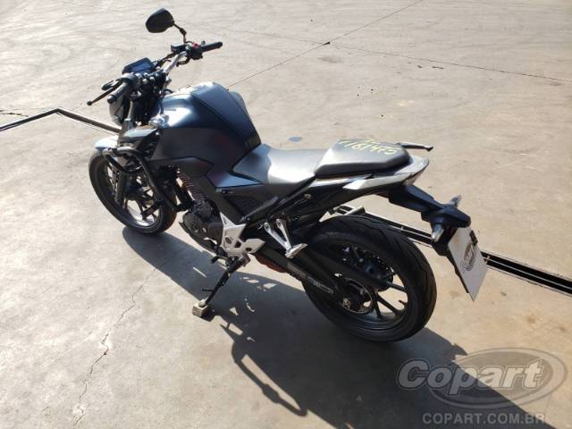 2025 HONDA CB 300F 