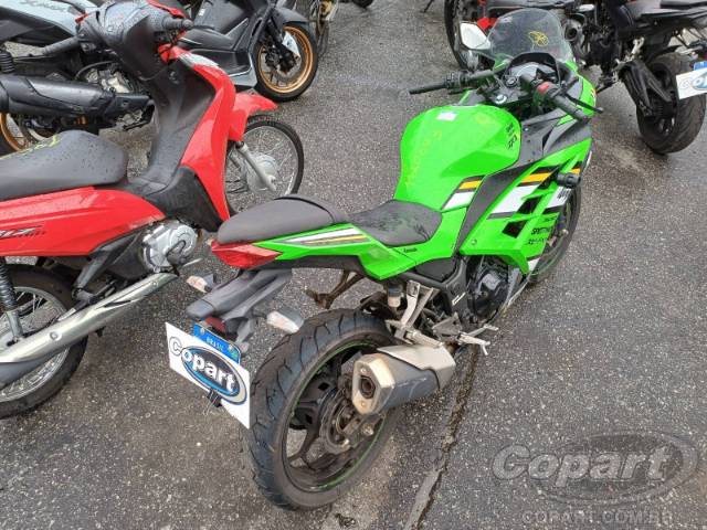 2026 KAWASAKI NINJA 300 