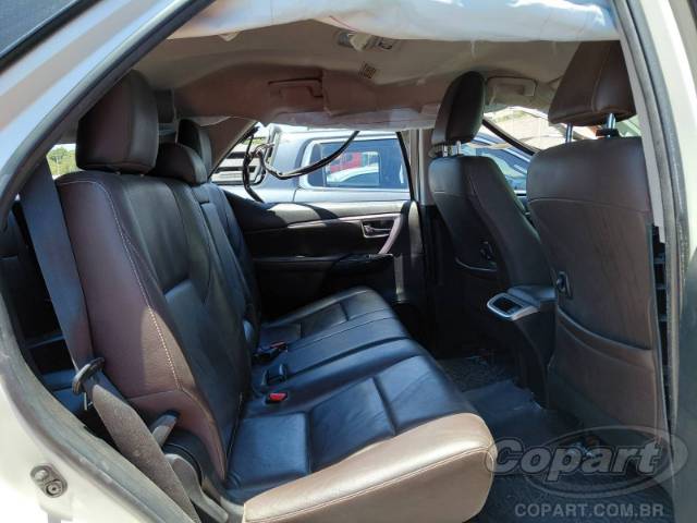 2017 TOYOTA HILUX SW4 