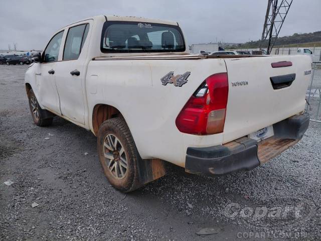 2023 TOYOTA HILUX CD 