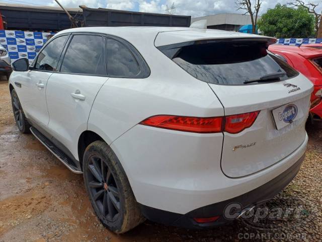 2019 JAGUAR F-PACE 