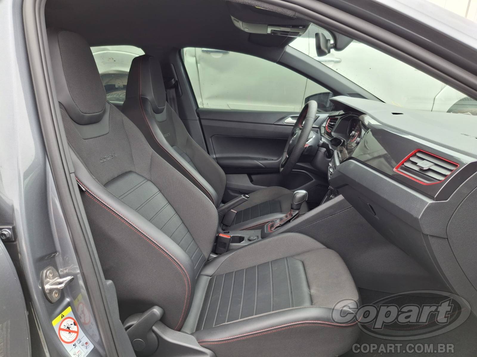 2021 VOLKSWAGEN POLO — foto 5 de 15