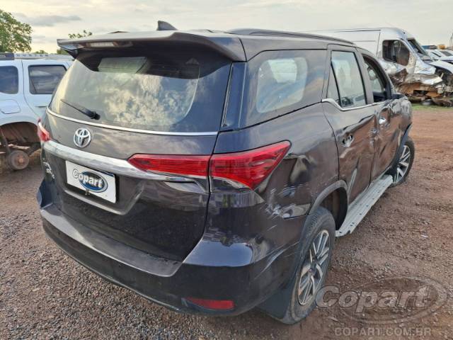 2017 TOYOTA HILUX SW4 