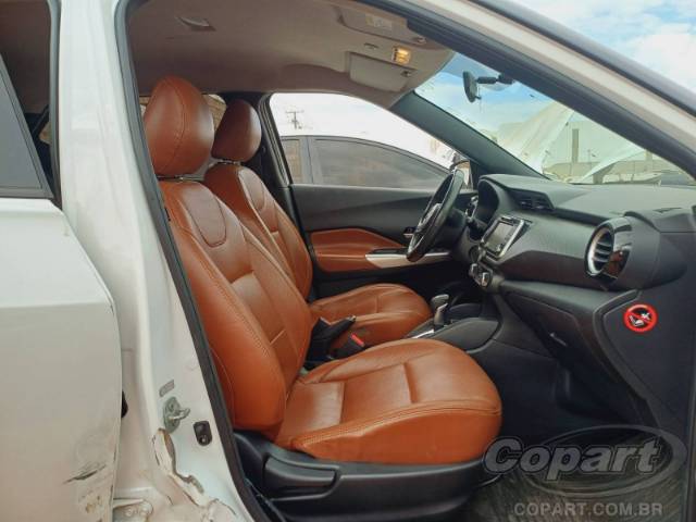 2017 NISSAN KICKS 