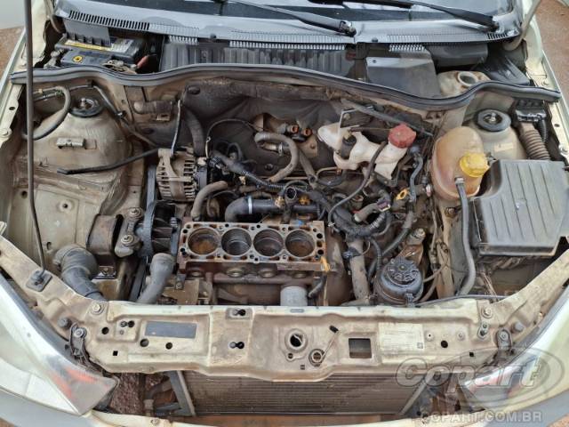 2004 CHEVROLET CORSA SEDAN 