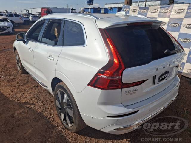 2024 VOLVO XC60 
